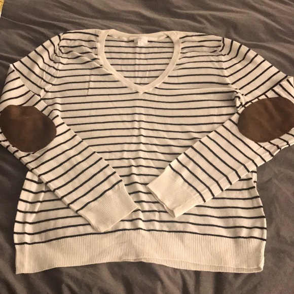 bp Sweaters - ⭐️Black and White Striped V Neck Sweater Size XL